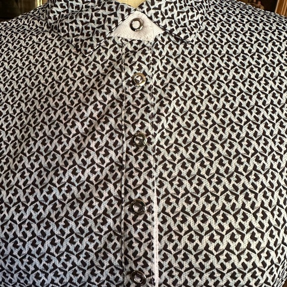 N Vo Women’s Short Sleeve Golf Top With Button Snap. Size small - Picture 3 of 9